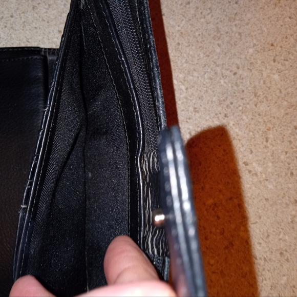 Wallet - Picture 6 of 8